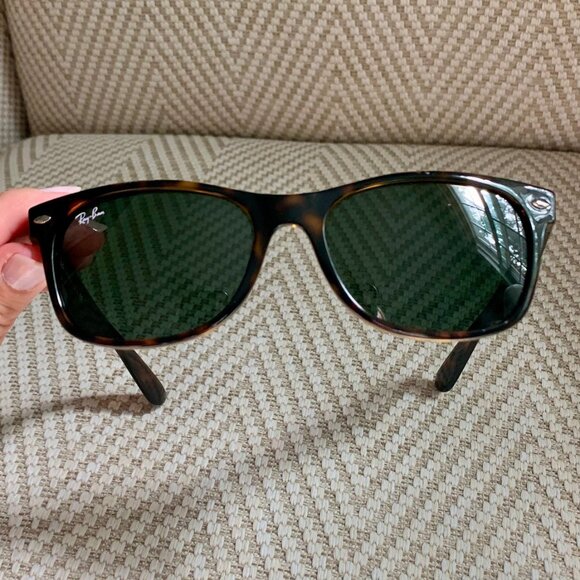 Ray-Ban RB2132 New Wayfarer Sunglasses 55mm - Picture 3 of 11